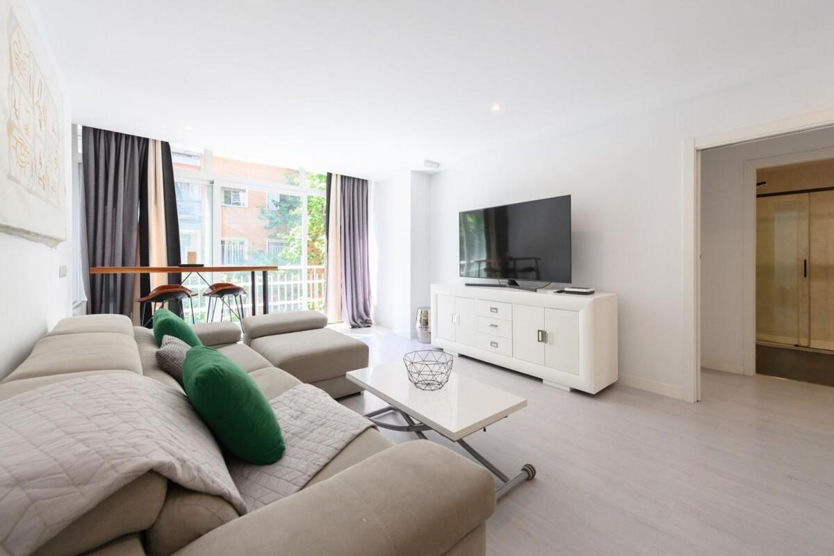 Versatile Space In Rent Temporary Nmo42ha Apartamento *